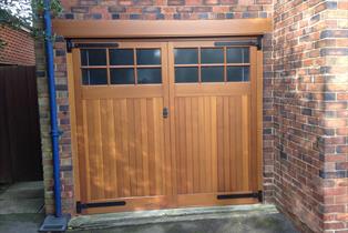 edale side hung with traditional hardware pack in light oak finish